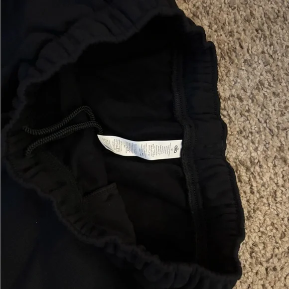 Alo Accolade Straight leg sweatpants size medium NWT - Picture 7 of 7